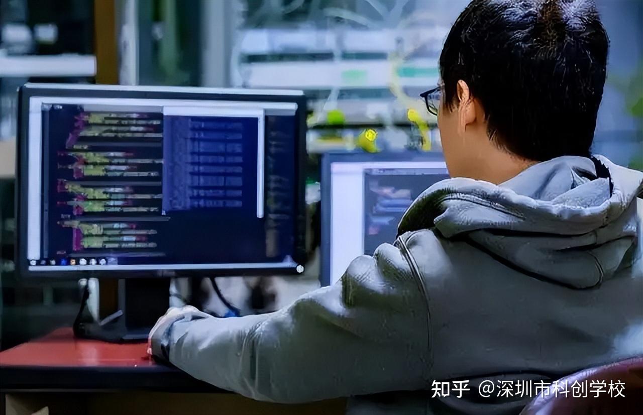 軟件開(kāi)發(fā)培訓(xùn) 互聯(lián)網(wǎng)時(shí)代的黑馬職業(yè)，就業(yè)前景名副其實(shí)的高